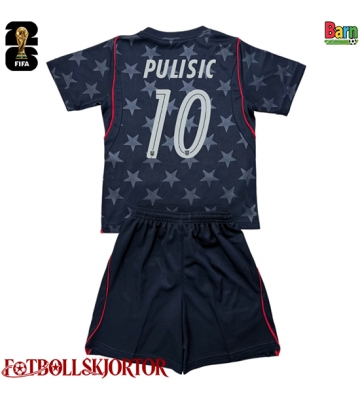 Förenta stater Christian Pulisic #10 Borta Kläder Barn VM 2026 Kortärmad (+ Korta byxor)